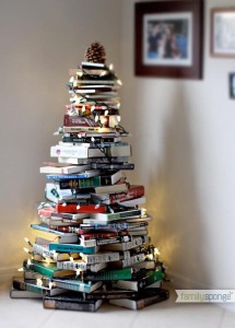book-christmas-tree